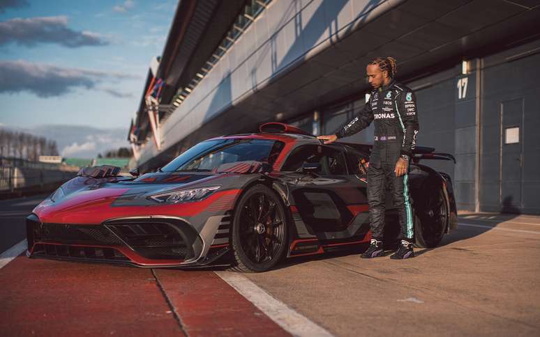 Mercedes AMG ONE e Lewis Hamilton: o piloto participou ativamente do desenvolvimento do carro