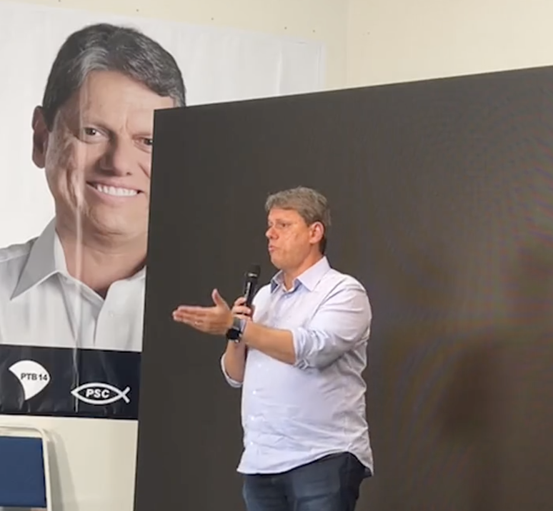 Tarc&iacute;sio em coletiva de imprensa