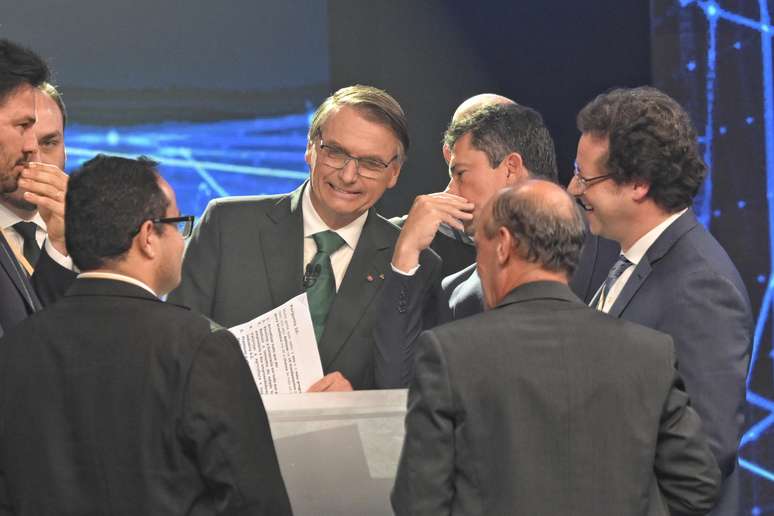 Bolsonaro e Moro nos bastidores do debate 