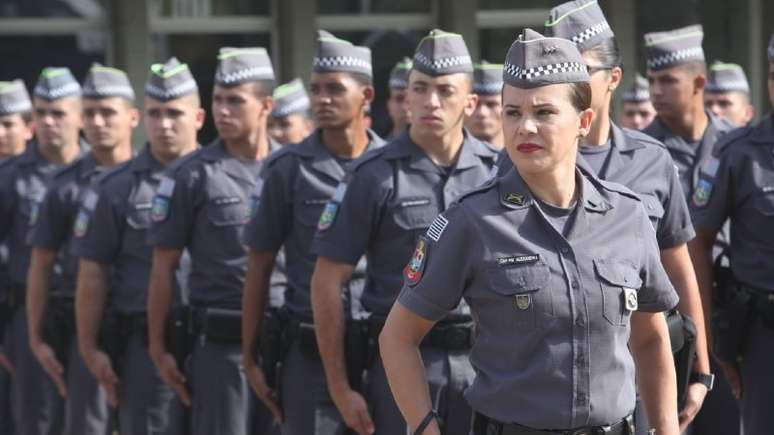 A imagem mostra grupo de policiais do Estado de São Paulo