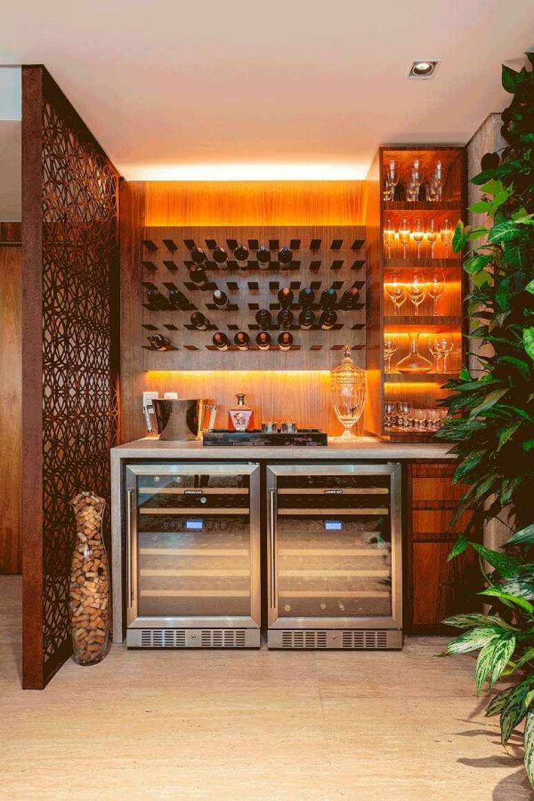 78. Barzinho para sala sofisticado. Fonte: Casa de Valentina
