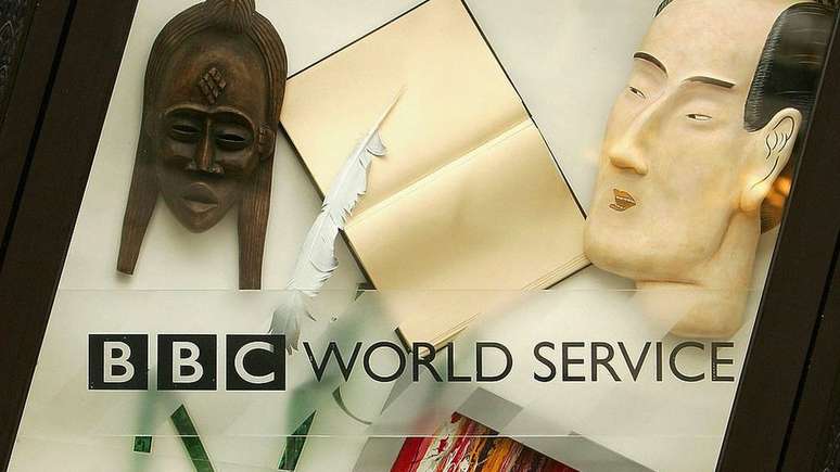 Hoje, o Servi&ccedil;o Mundial da BBC transmite em mais de 40 idiomas diferentes em todo o mundo