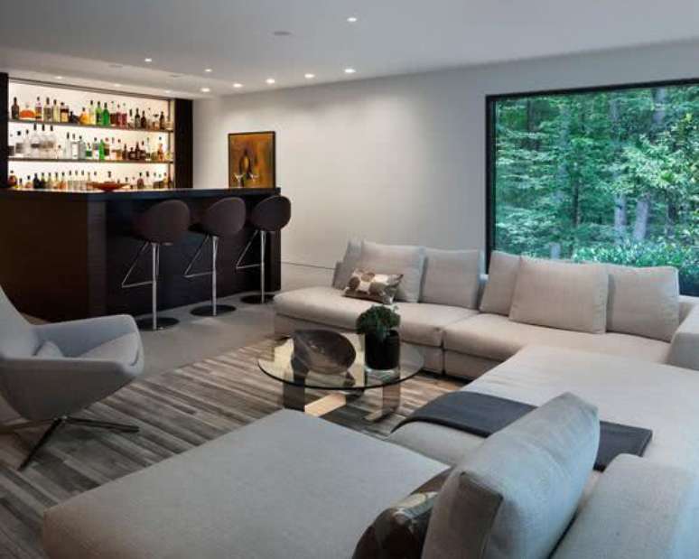 30. Barzinho para sala de estar em estilo moderno. Fonte: ConstruindoDECOR