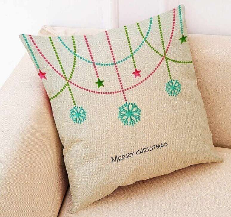 58. Decore a casa com almofadas de Natal feitas com tecido de juta. Fonte: Shopee
