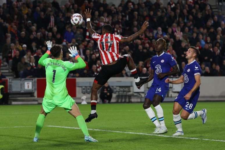 Brentford e Chelsea ficam no zero (Foto: ADRIAN DENNIS/AFP)