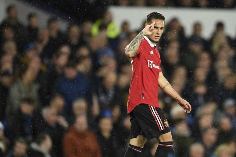 Antony se tornou alvo de críticas de Rio Ferdinand (OLI SCARFF / AFP)