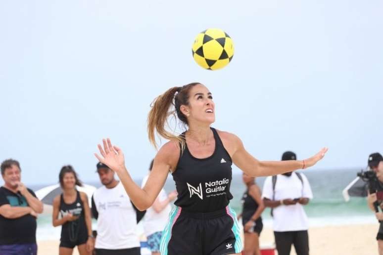 Campeã mundial de futevôlei, Natalia Guitler inaugura CT no Rio de Janeiro