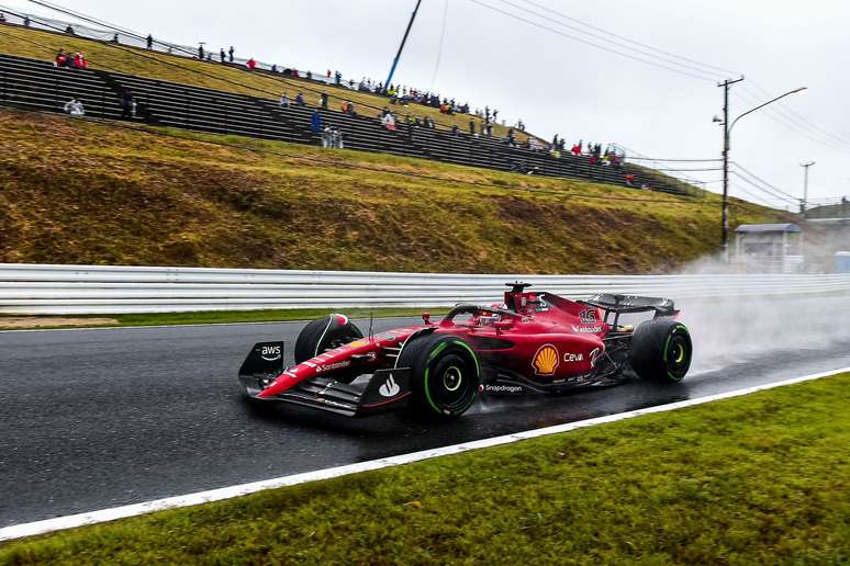 Charles Leclerc não conseguiu impedir o bicampeonato de Max Verstappen no GP do Japão 