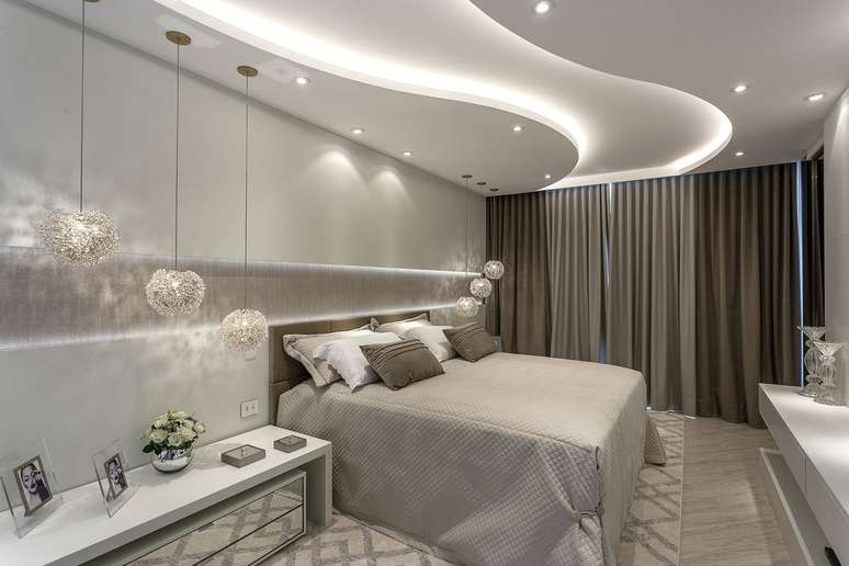 2. Tipos de cortina blackout marrom e bege &ndash; Foto Aquiles Nicolas Kilaris