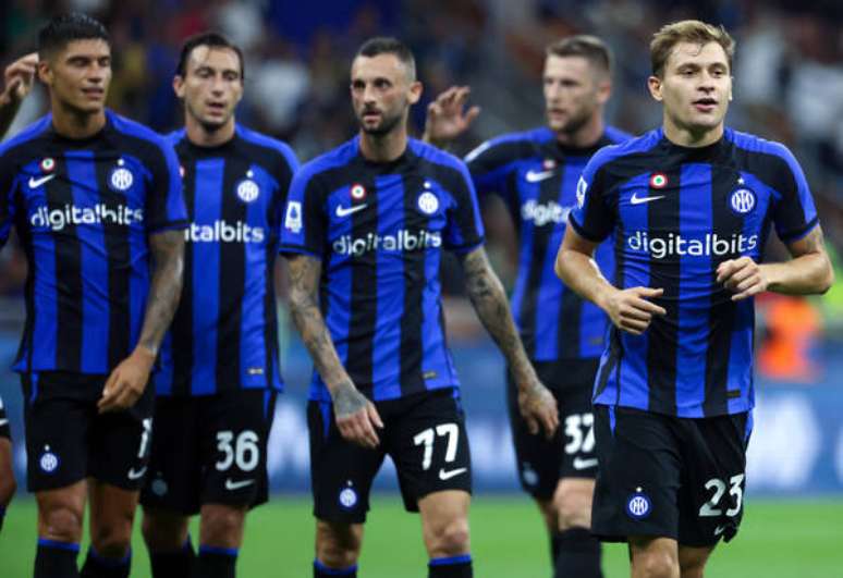 Jogadores da Inter de Milão durante jogo contra a Cremonese