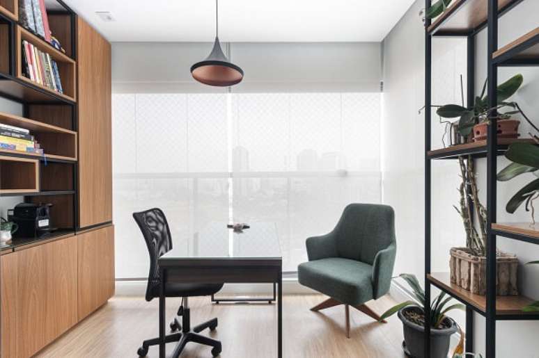 5. Escrit&oacute;rio com tipos de cortina persiana &ndash; Foto Atelier c2ha