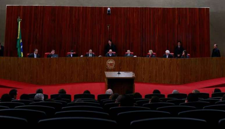 Plenário do Tribunal Superior Eleitoral (TSE) aprovou resolução que amplia poderes da Corte para barrar conteúdo considerado falso