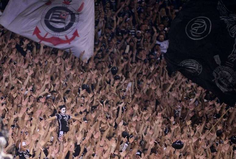 Torcida do Timão na final contra o Flamengo, em Itaquera (Foto: Alan Morici)