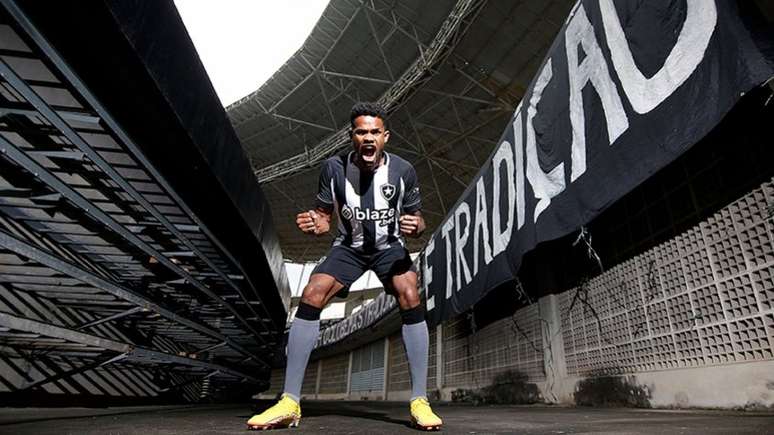 Júnior Santos esteve presente nos últimos dez jogos do Glorioso (Vitor Silva / Botafogo)
