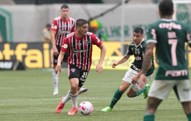 Pablo Maia em ação no clássico contra o Palmeiras, no último final de semana (Foto: Rubens Chiri/São Paulo FC)