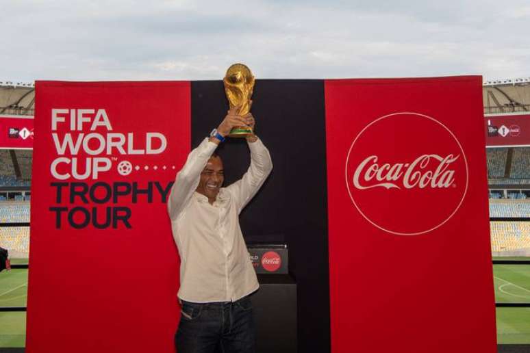 A ta&ccedil;a original da Copa do Mundo est&aacute; em exposi&ccedil;&atilde;o no Brasil at&eacute; domingo.