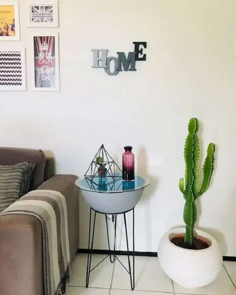 39. Cactos grandes em vasos brancos. Fonte &ndash; Ideias do 301