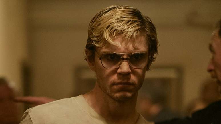 Evan Peters como Jeffrey Dahmer em 'Dahmer: um canibal americano'