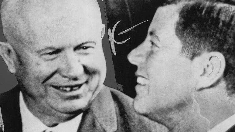 Khrushchev e Kennedy morreram décadas antes da Guerra Fria