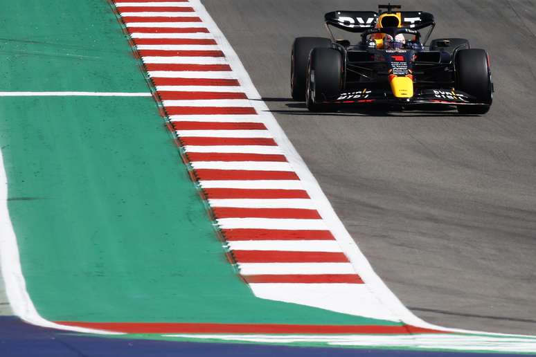 GP da Espanha: Verstappen lidera 1º treino com mudanças nos carros