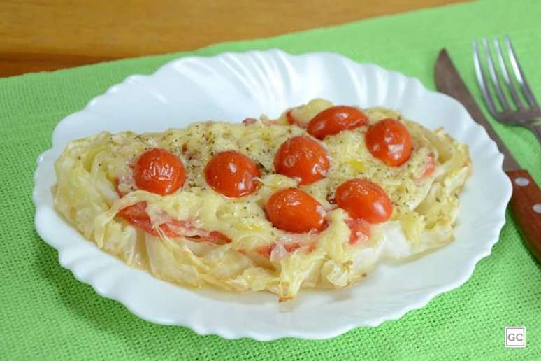 Pizza de repolho fit – Foto: Guia da Cozinha