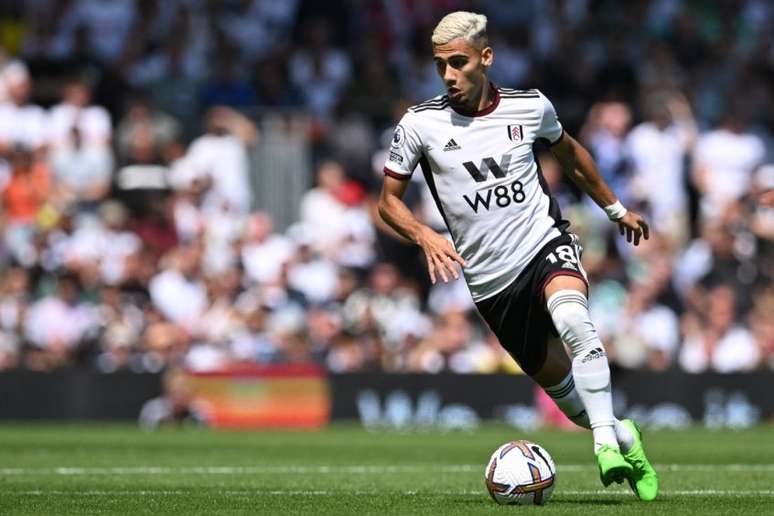 Andreas Pereira brilhou com a camisa do Fulham neste domingo (Foto: JUSTIN TALLIS / AFP)