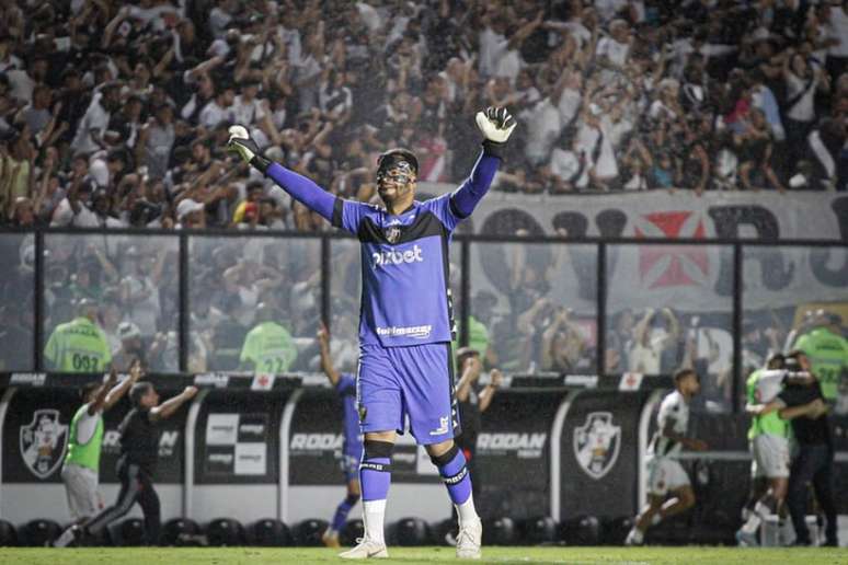 Thiago Rodrigues comemora o gol do Vasco em São Januário (Foto: Matheus Lima/Vasco)