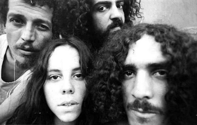 Luiz Galv&atilde;o (primeiro &agrave; esq.), na &eacute;poca dos Novos Baianos