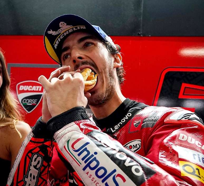 Francesco Bagnaia ironizou as especulações de ordens de equipe 