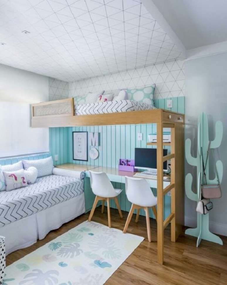 9. Beliche com mesa de estudo para quarto modulado azul e lilás – Foto Uau Baby