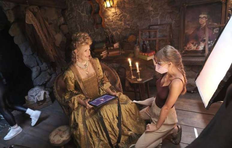 Taylor Swift escreveu e dirigiu o clipe para 'Bejeweled'.