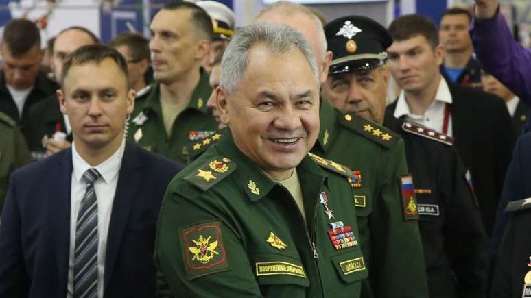 Shoigu manifestou a membros de governos estrangeiros preocupa&ccedil;&atilde;o sobre uso de 'bomba suja' pela Ucr&acirc;nia, o que foi prontamente negado por Kiev