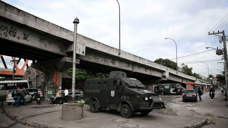 Uso do caveirão em operações em favelas ampliou a escala dos confrontos e deixou moradores sob riscos maiores, segundo líder comunitária do Complexo do Alemão