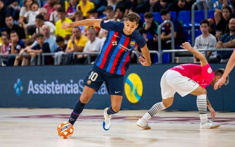 Atual campeão, Pito projeta estreia do Barcelona na Champions League de  Futsal