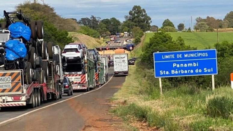 Imagem, analisada pelo Comprova, mostra acidente em estrada no RS.