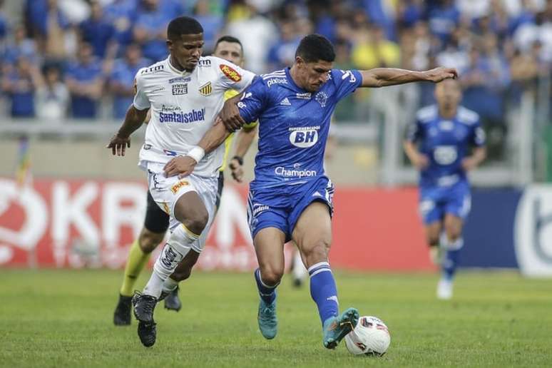 No primeiro turno, vitória do Cruzeiro, por 2 a 1, no Mineirão - (Foto: Thomás Santos/Staff Images)