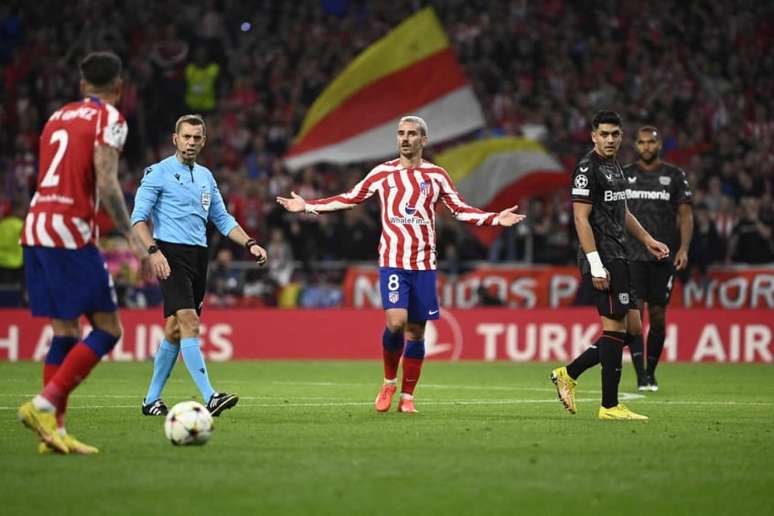 Atleti não vence Leverkusen e está fora do mata-mata (Foto: PIERRE-PHILIPPE MARCOU / AFP)