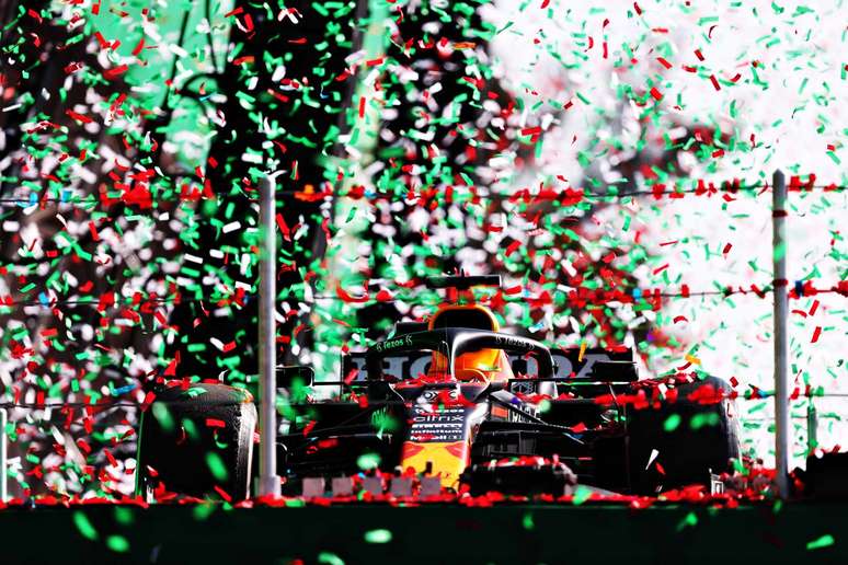 Max Verstappen venceu no México.