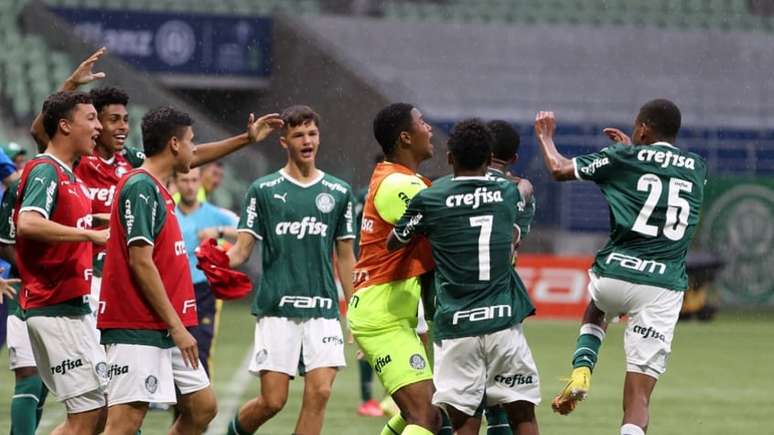 Alviverde enfrenta Corinthians em partida de ida da semifinal do