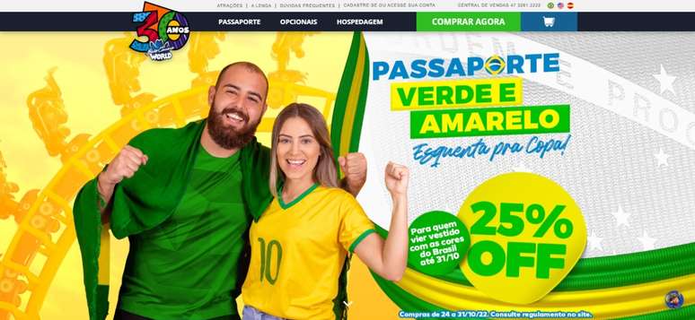 Ao abrir o site do Beto Carrero World, o primeiro anúncio de destaque é o do "Passaporte Verde e Amarelo", ocupando toda a tela