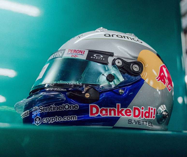 Sebastian Vettel prestou uma homenagem a Dietrich Mateschitz no México 