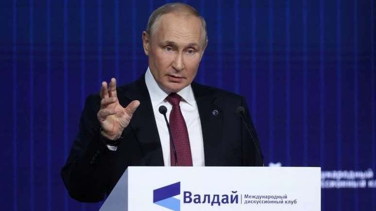 O presidente Putin disse que 'a futura ordem mundial está sendo formada diante de nossos olhos'