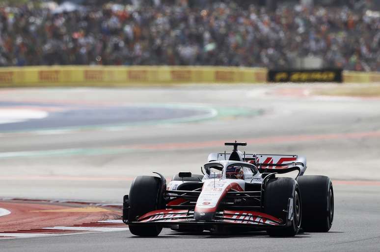 A Haas entrou com protesto contra Alpine gra&ccedil;as a bandeira preta e laranja dada a Magnussen 