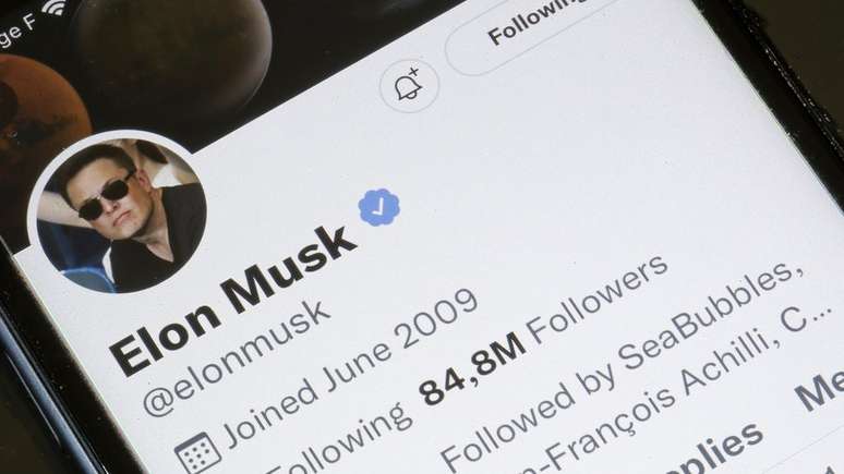 Perfil de Elon Musk no Twitter
