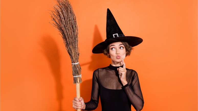Bruxas são incríveis, cuidadosas e lindas! #bruxa #halloween #fantasia
