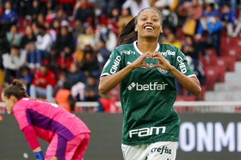 Ary Borges foi a autora do primeiro gol do Palmeiras na decisão (Foto: Galo Paguay / AFP)