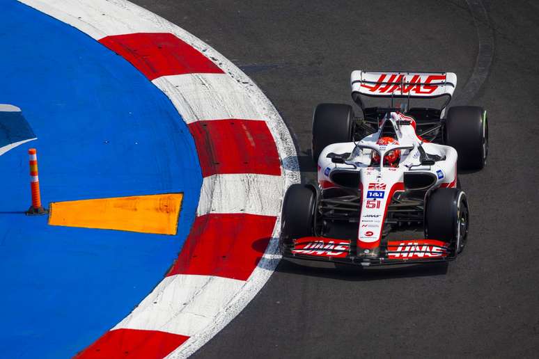 Pietro Fittipaldi teve problemas de potência com a Haas e abandonou TL1 da Cidade do México 