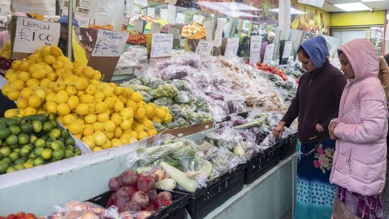 Famílias em todo o mundo já estão sofrendo com o aumento dos preços dos alimentos