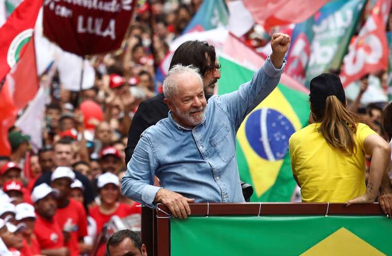 Lula, do PT, foi eleito Presidente da República para terceiro mandato