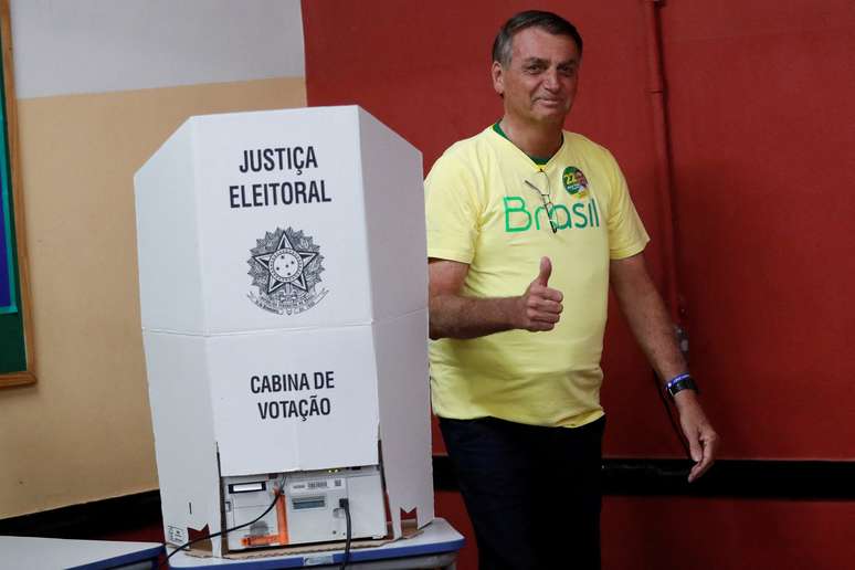 Bolsonaro votou em colégio do Rio de Janeiro